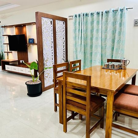 Truelife - 3Bhk Ac Apartments For Large Family - Best Location - Direct Flyover To Alipiri Gate - Walk To Ps4 Veg Restaurant - Modular Kitchen - Super Fast Wifi - Android Tv - 250 Jio Channels - Easy Access To All Temples - Top Service With Lots Of L Tirupati Exterior foto