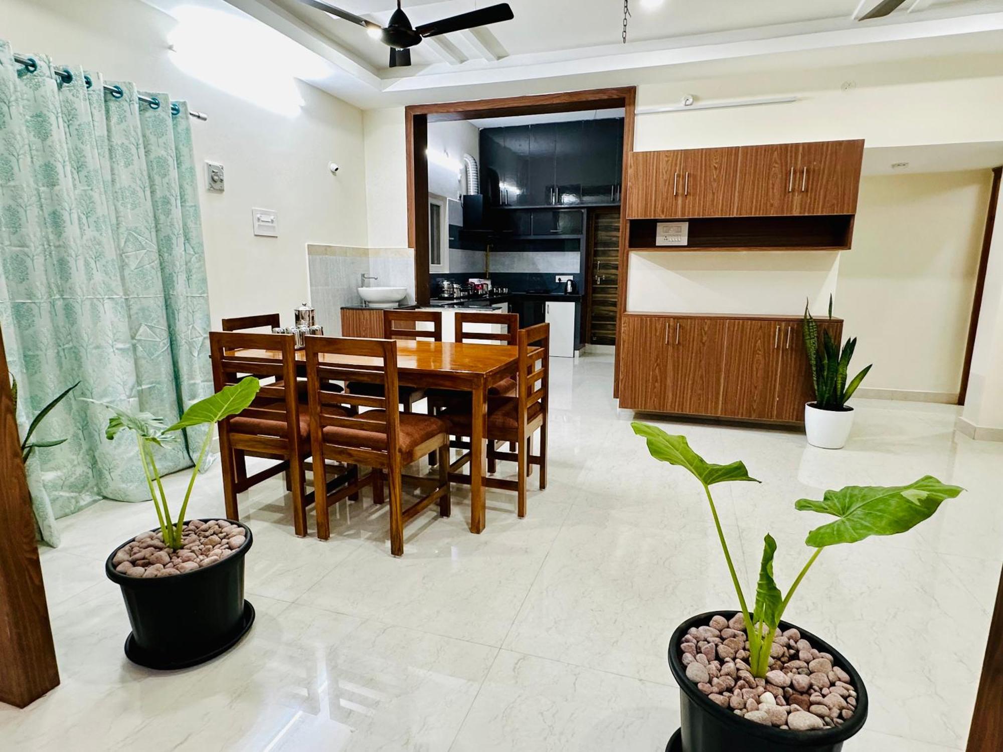 Truelife - 3Bhk Ac Apartments For Large Family - Best Location - Direct Flyover To Alipiri Gate - Walk To Ps4 Veg Restaurant - Modular Kitchen - Super Fast Wifi - Android Tv - 250 Jio Channels - Easy Access To All Temples - Top Service With Lots Of L Tirupati Exterior foto